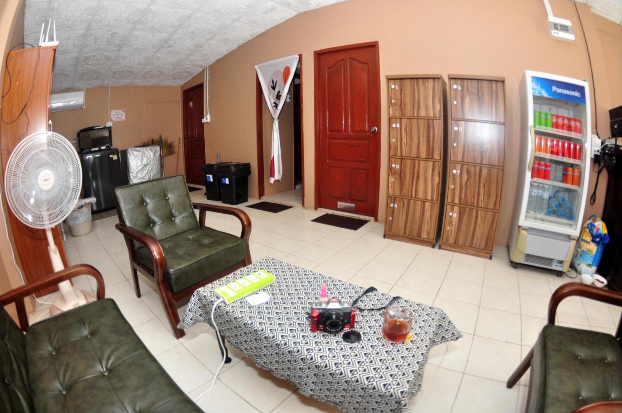 פאי Sharky'S Hostel מראה חיצוני תמונה