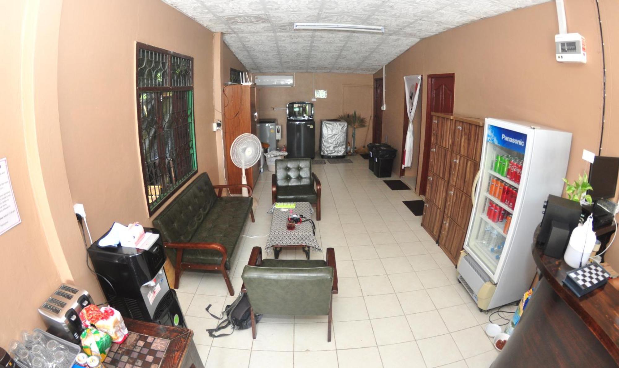 פאי Sharky'S Hostel מראה חיצוני תמונה